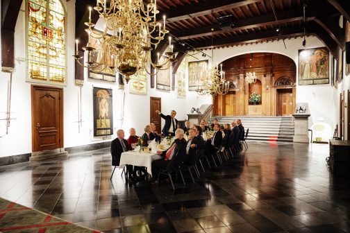 Diner Gravenzaal stadhuis Haarlem, burgemeester Jos Wienen vertelt